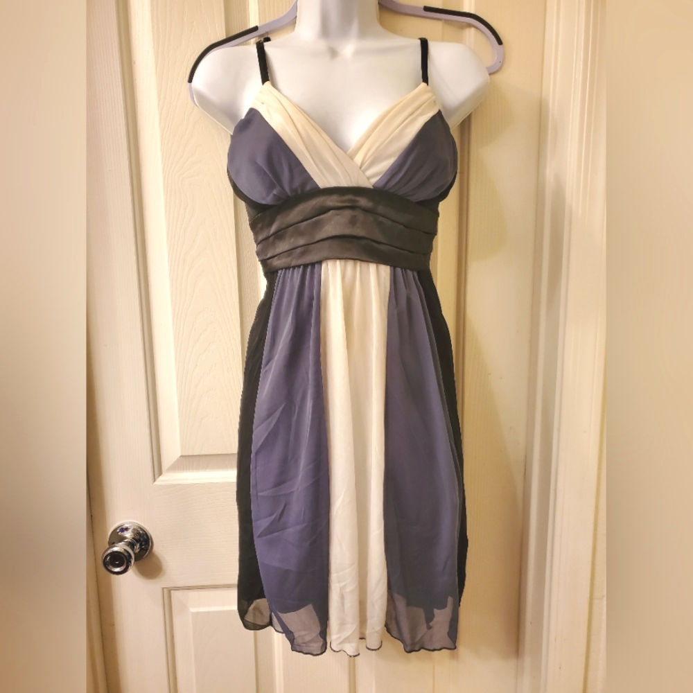 Sz M sexy flowy dress